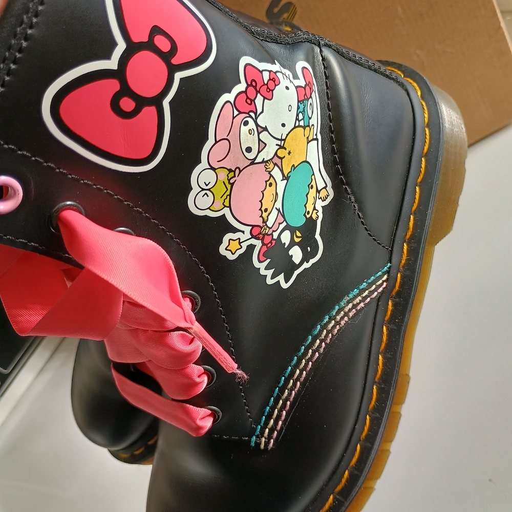 ๐ป CUTE CORE ๐ป Dr Martens, Sz 5, Hello Kitty & Friends rugged sole boots, HK&F - Picture 13 of 16